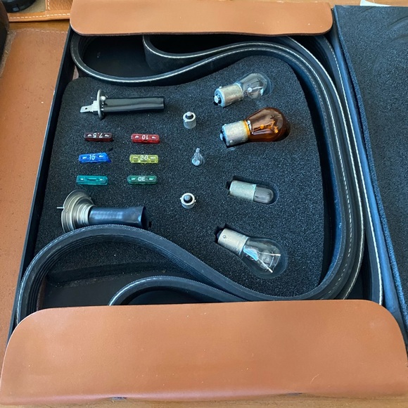 Ferrari 350 Modena authentic tool kit plus 3 center caps brass wrench - Picture 3 of 6